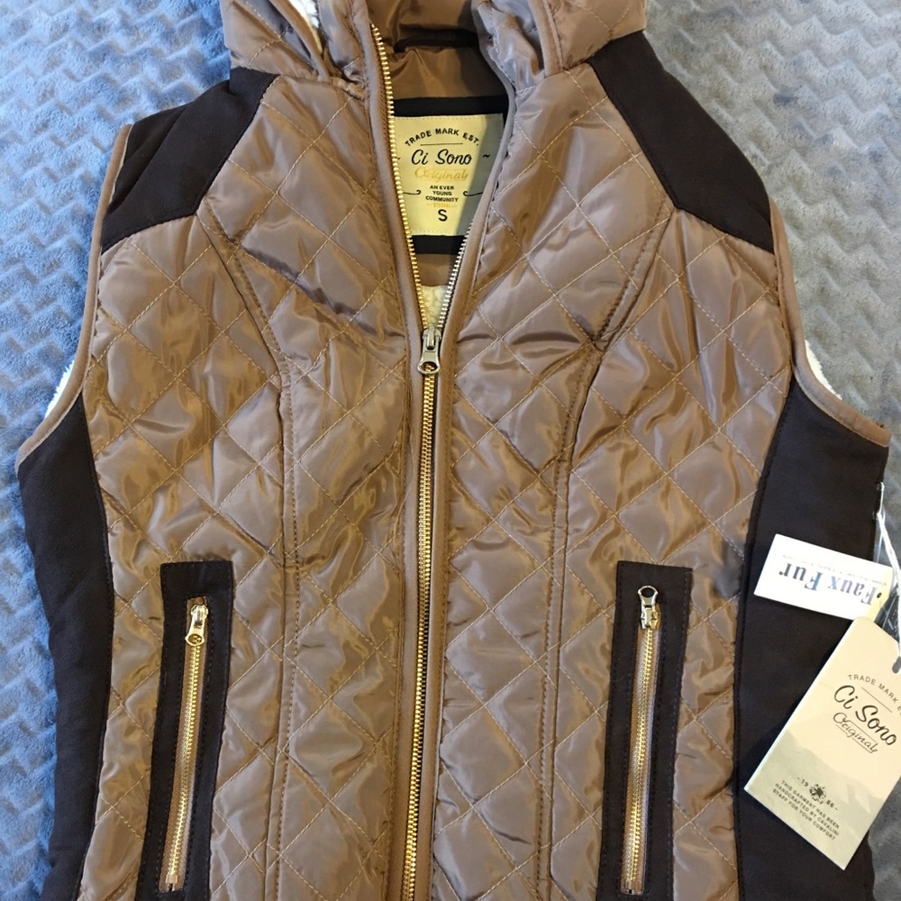 NWT Women’s fur SHERPA brown vest